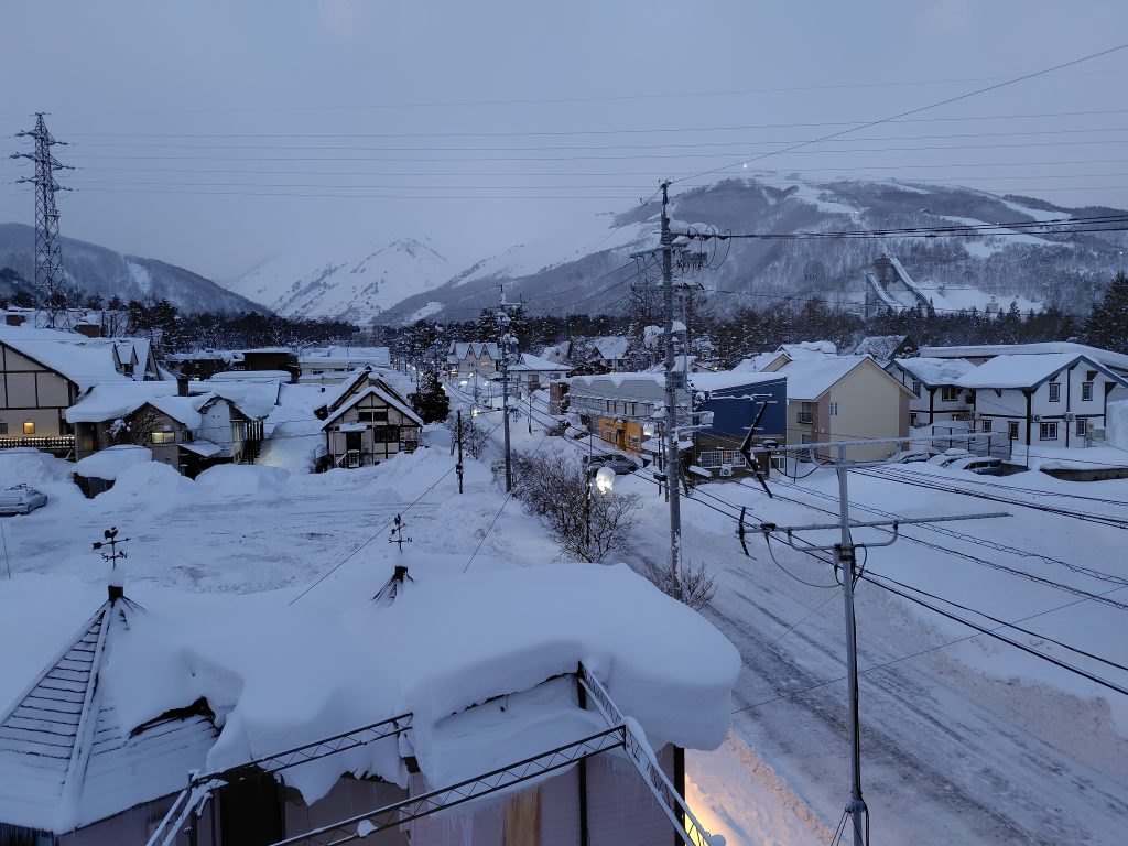 朝の白馬の町なか