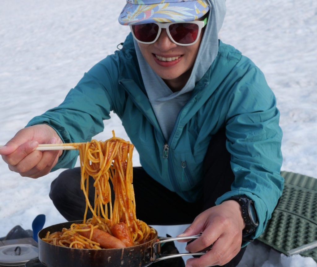夕食のミートソーススパゲティ