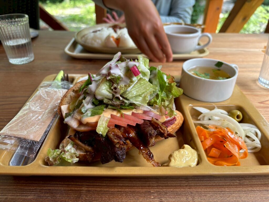 ANDo&CAFEのプルドポークサンドウィッチ