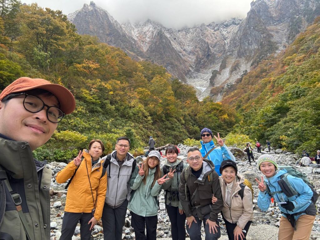 一ノ倉は雪と紅葉のコンビネーション