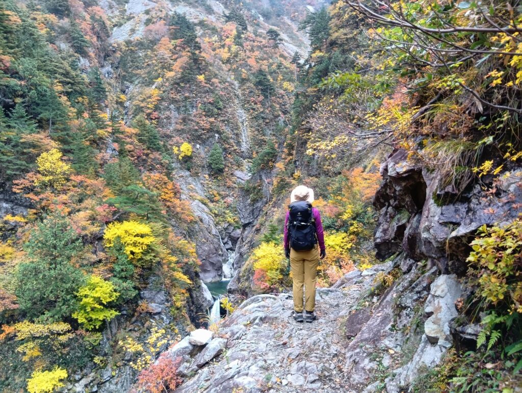 夫婦滝を眺める