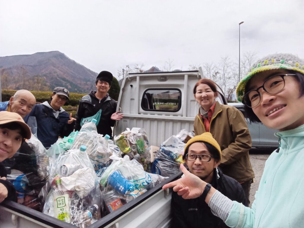 軽トラ一杯のゴミが集まりました