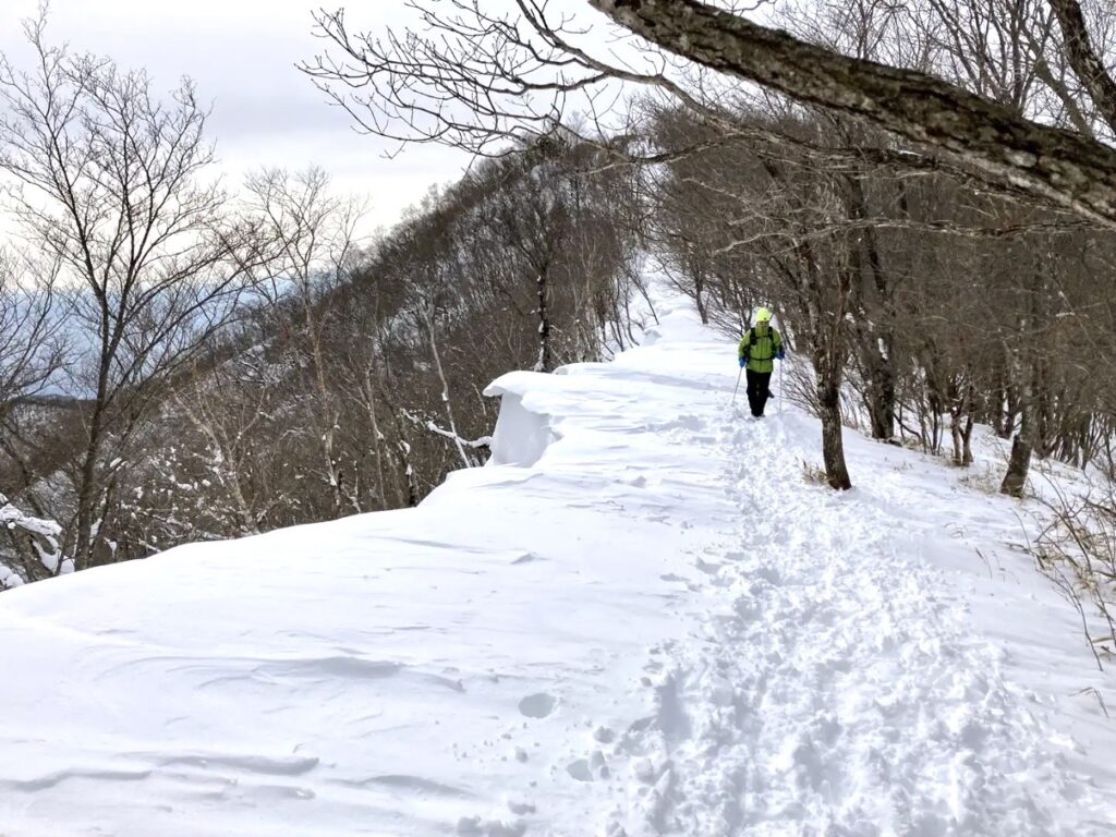雪の稜線